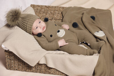 CONJUNTO DE PUNTO CARA DE OSO TOSTADO JULIANA